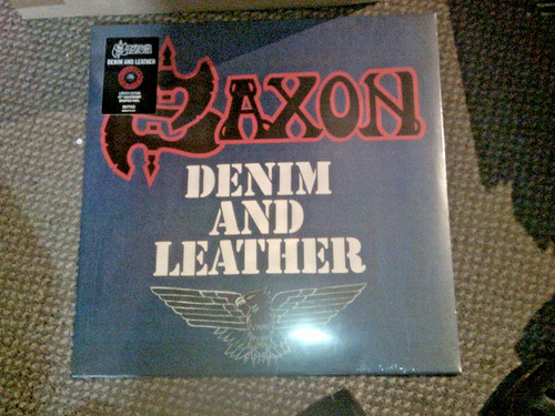 Saxon denim and leather - -,